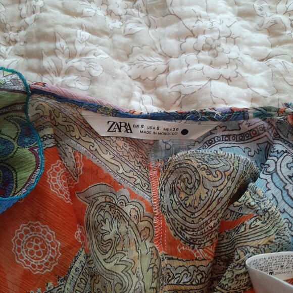 ✨HOST PICK✨ ZARA Blue and Pink Paisley Sheer Flowy Ruffle Top - Size Small - Picture 6 of 9